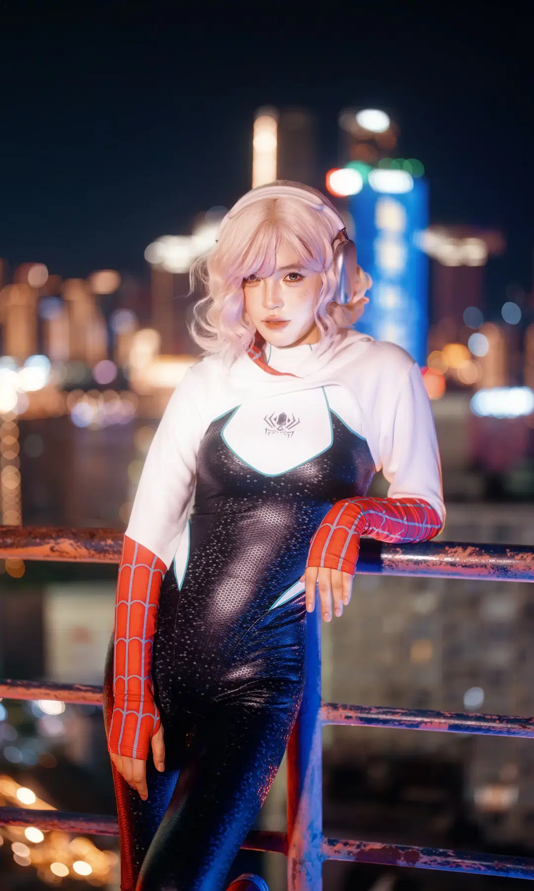 【格温cos】蜘蛛侠格温天台夜景，索尼相机下的光影记录 - 胡胡胡先生📷 - 第4张