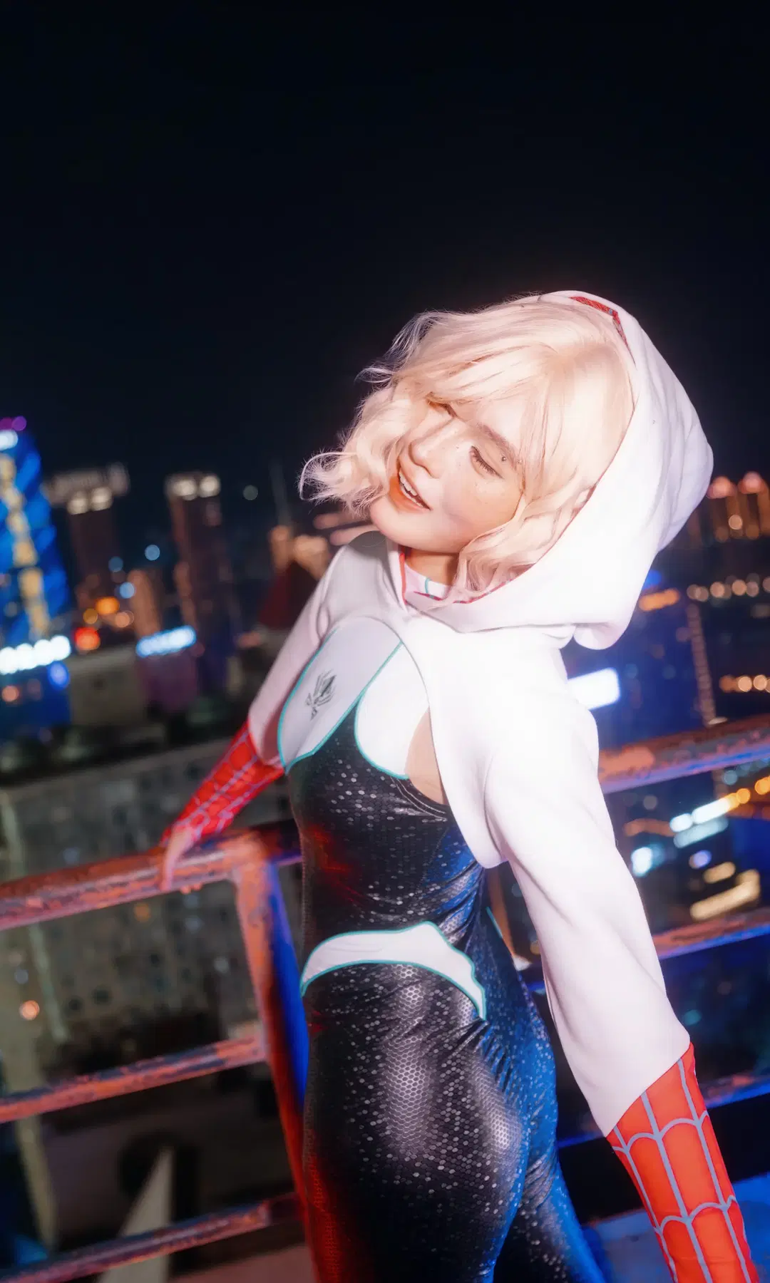 【格温cos】蜘蛛侠格温天台夜景，索尼相机下的光影记录 - 胡胡胡先生📷 - 第5张
