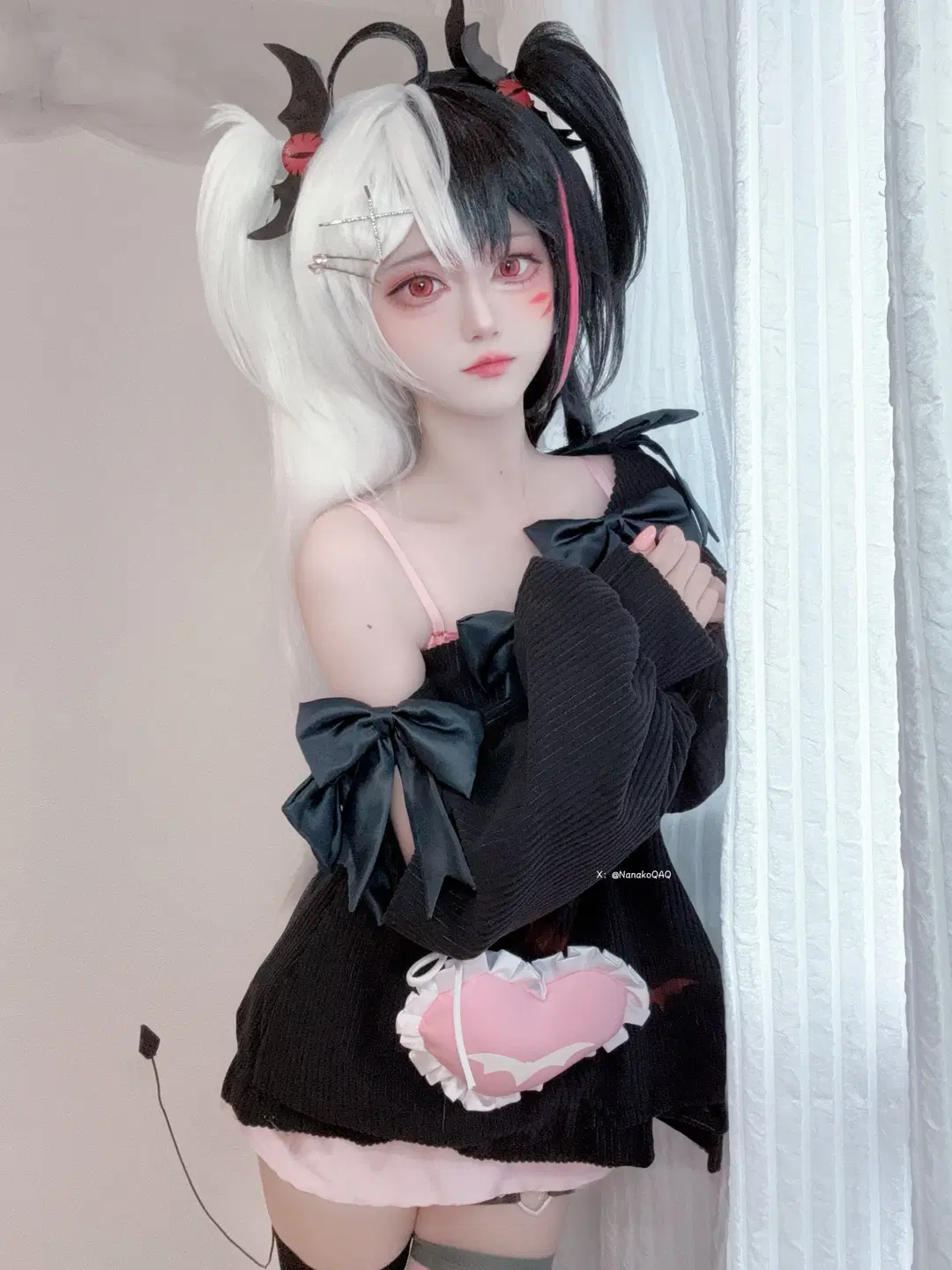 双马尾, 暗黑哥特风, 原创cosplay, 不对称丝袜, 腿环