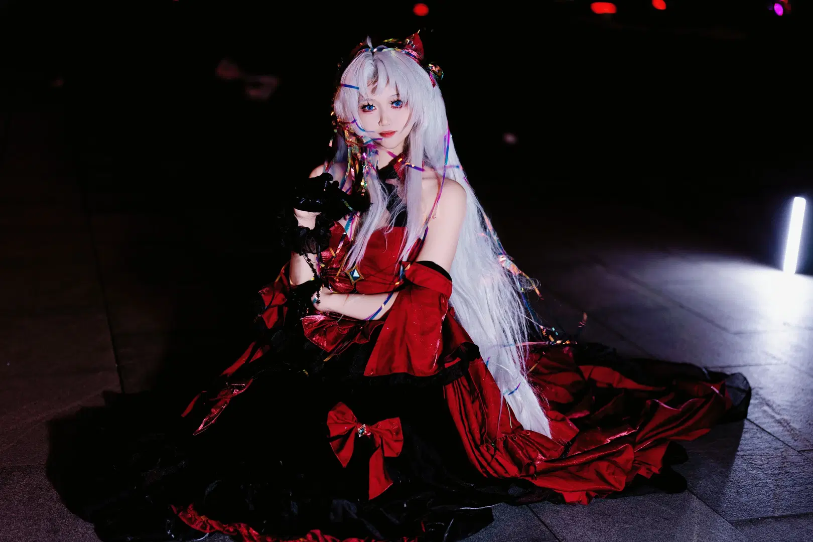 【珂莱塔cos】鸣潮夜色下的红黑华服演绎 - 皮皮桃耶 - 第3张