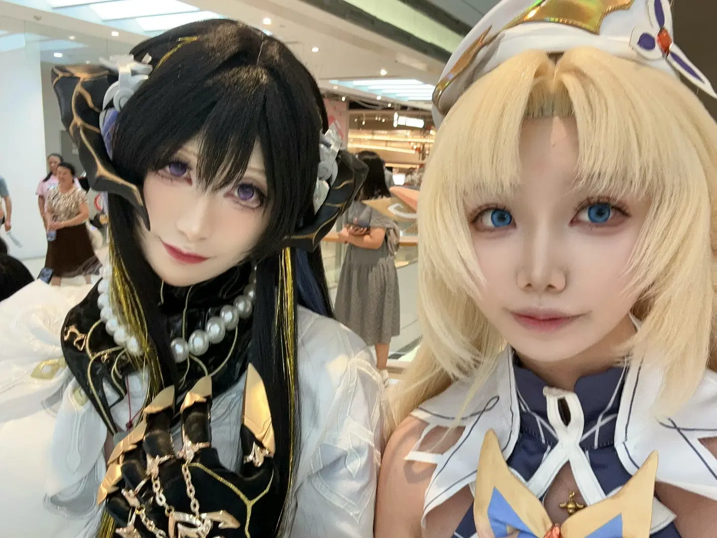 【ダリア・コンスタンス コスプレ】重厚なコスプレ衣装と9cmヒールで挑んだイベント日記 - 森森森屿 - 3枚目