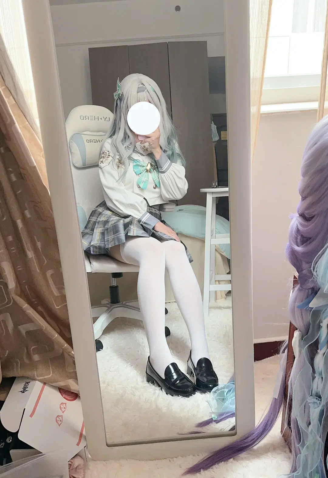 Honkai: Star Rail, Firefly cosplay, White stockings, Wig try-on, Home selfie