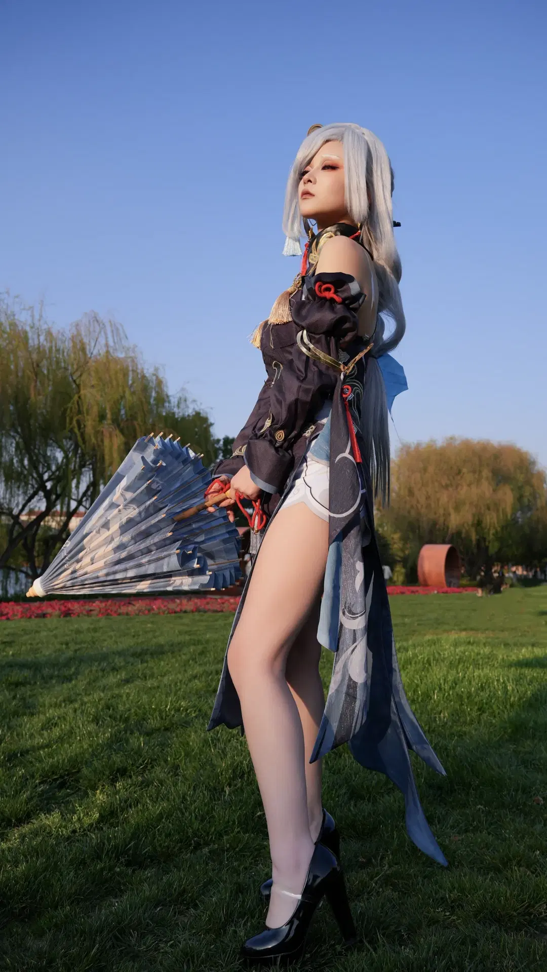 【申鹤cos】原神角色外景拍摄，夕阳下的孤傲与飘逸 - 小筱不点 - 第3张