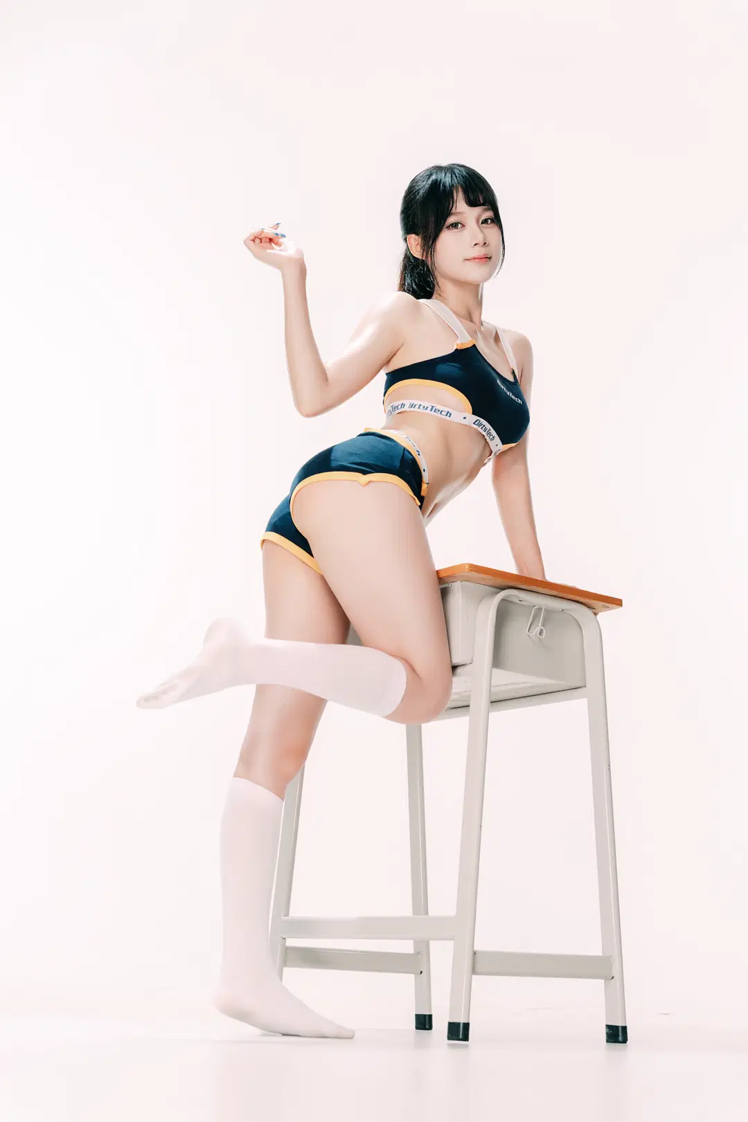 Break Time Sports: Refreshing and Effortless Sporty style Japanese style photography by 真皮恶霸 - Image 3