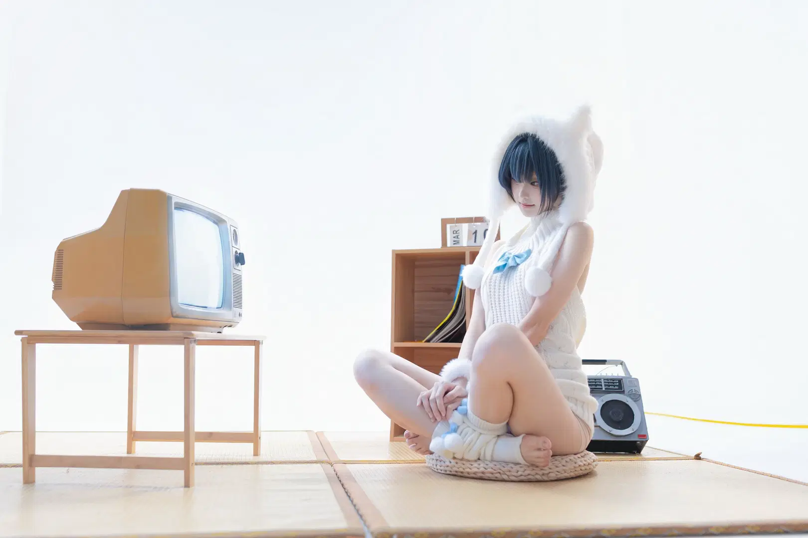 [Misaki cosplay] Blue Archive sweater and animal-ear styling, cozy stay-at-home moments in a white studio by 小白不小新📸（常驻深圳开单中） - Image 2