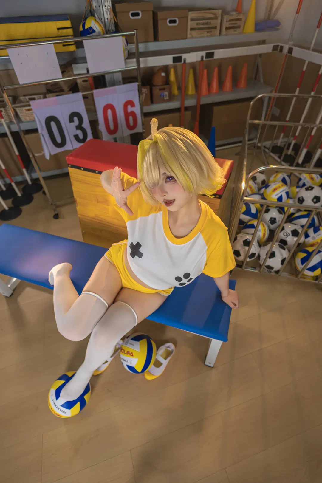 伊莱格cos, 运动风cos, 体操服cos, 白丝袜, 肉腿少女