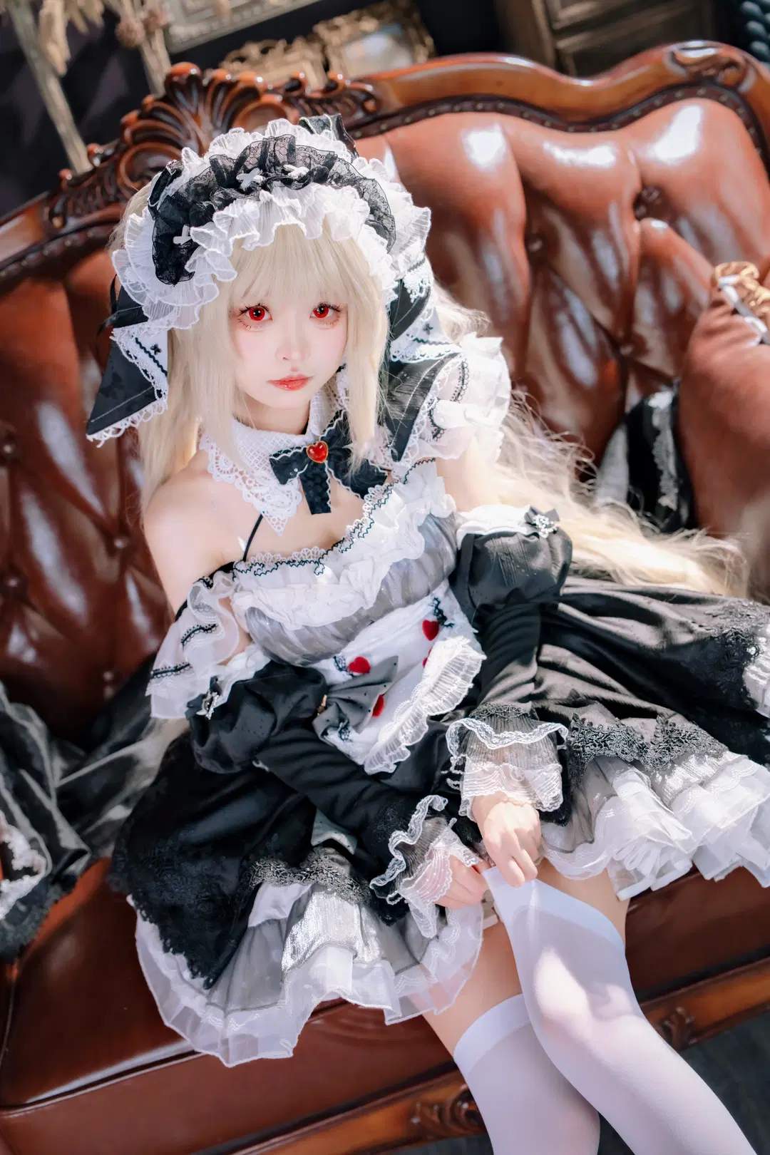 【Formidable cosplay】Azur Lane Formidable Maid Outfit: Texture and Exquisite Details in Anime-Style Photography by 冷暖不营业 - Image 2
