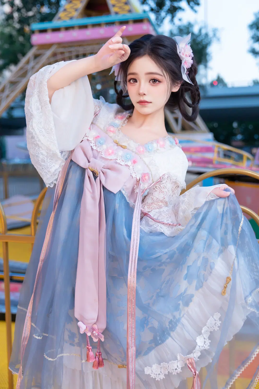 遊樂園裡的洛麗塔少女，旋轉跳躍的夢幻瞬間 - Jodi - 第5張