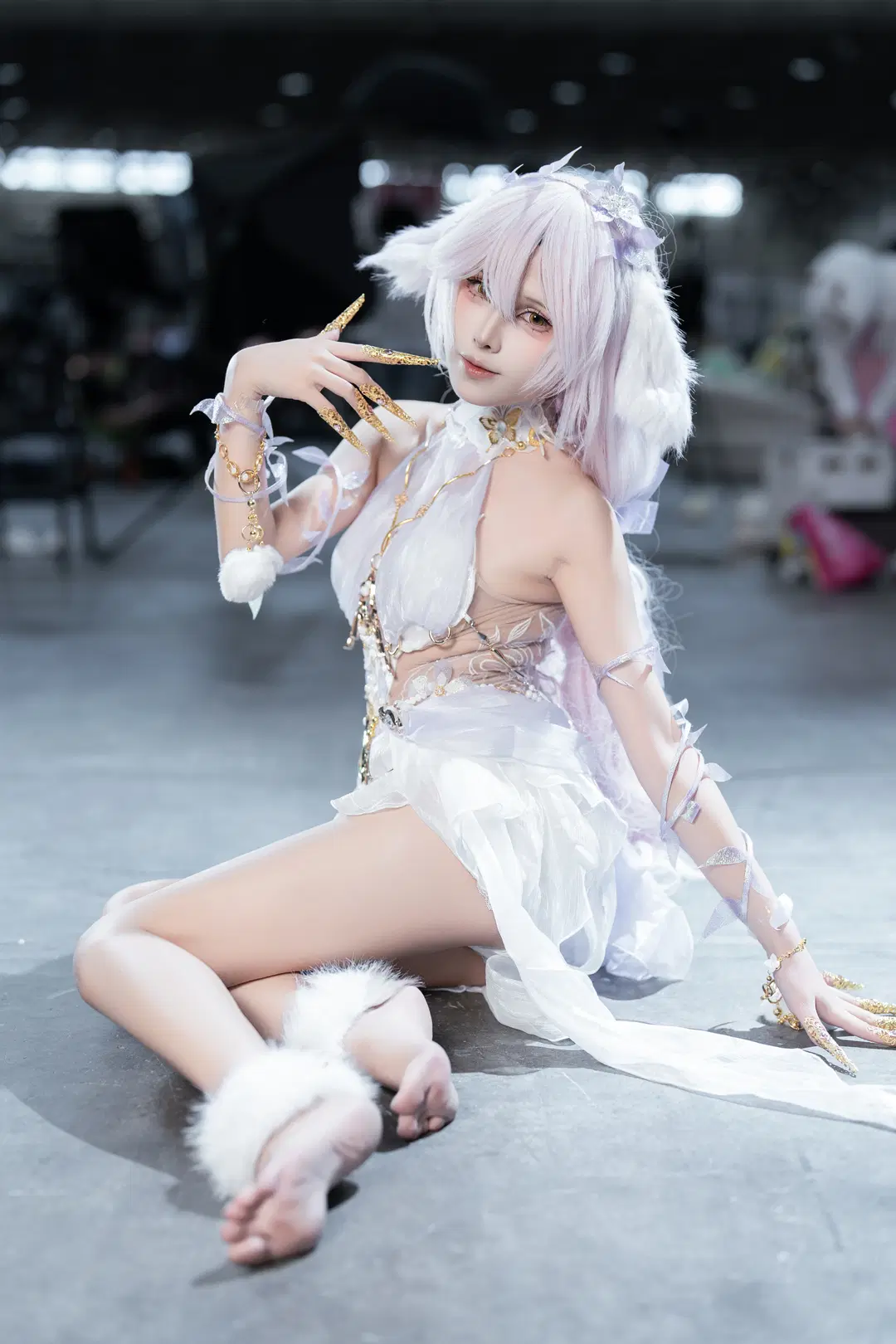 Yu Linglong cosplay | NARAKA: BLADEPOINT White Fox Ears Styling Convention Photos by L同学不好好努力 - Image 4