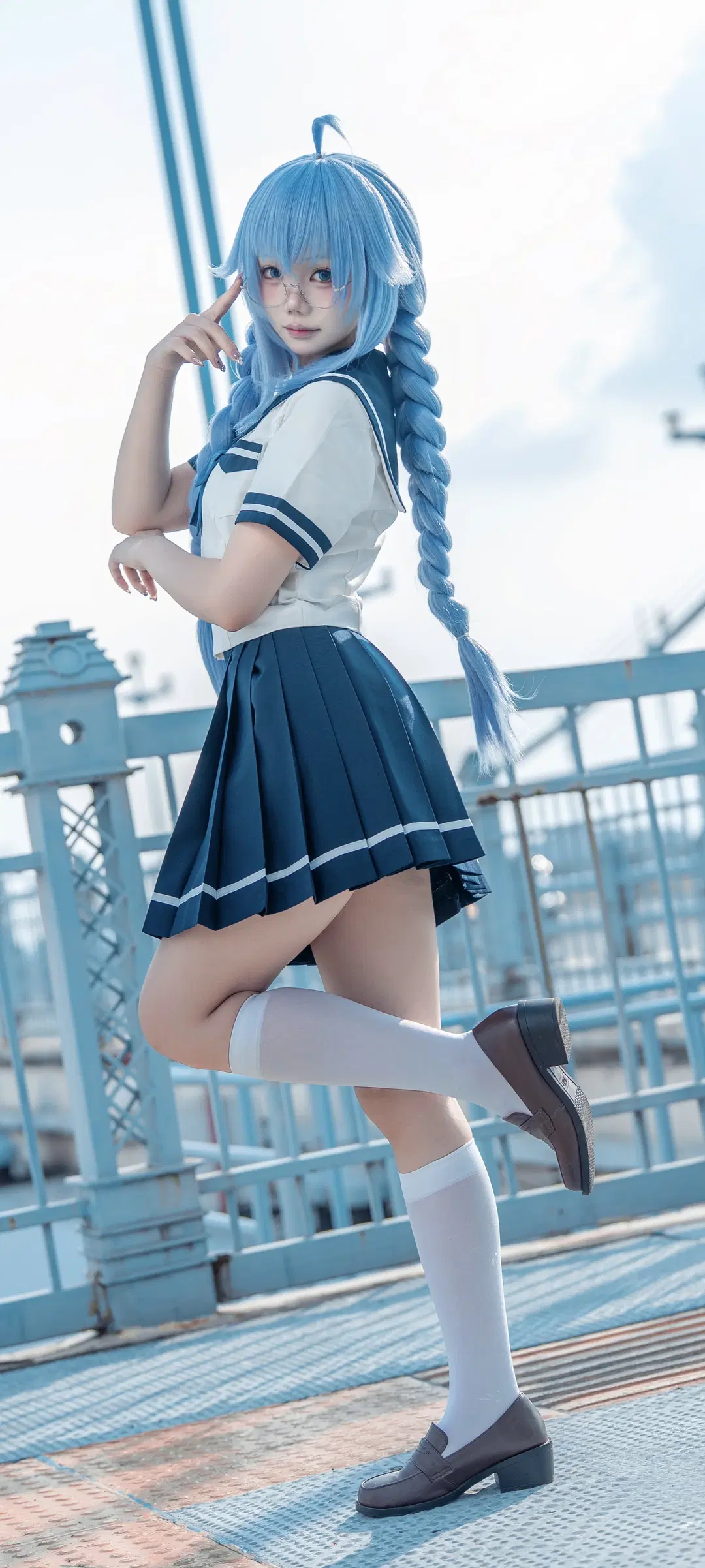 Roxy Cosplay: Mushoku Tensei: Jobless Reincarnation Blue Mama's Everyday Life in a JK Uniform by L同学不好好努力 - Image 3