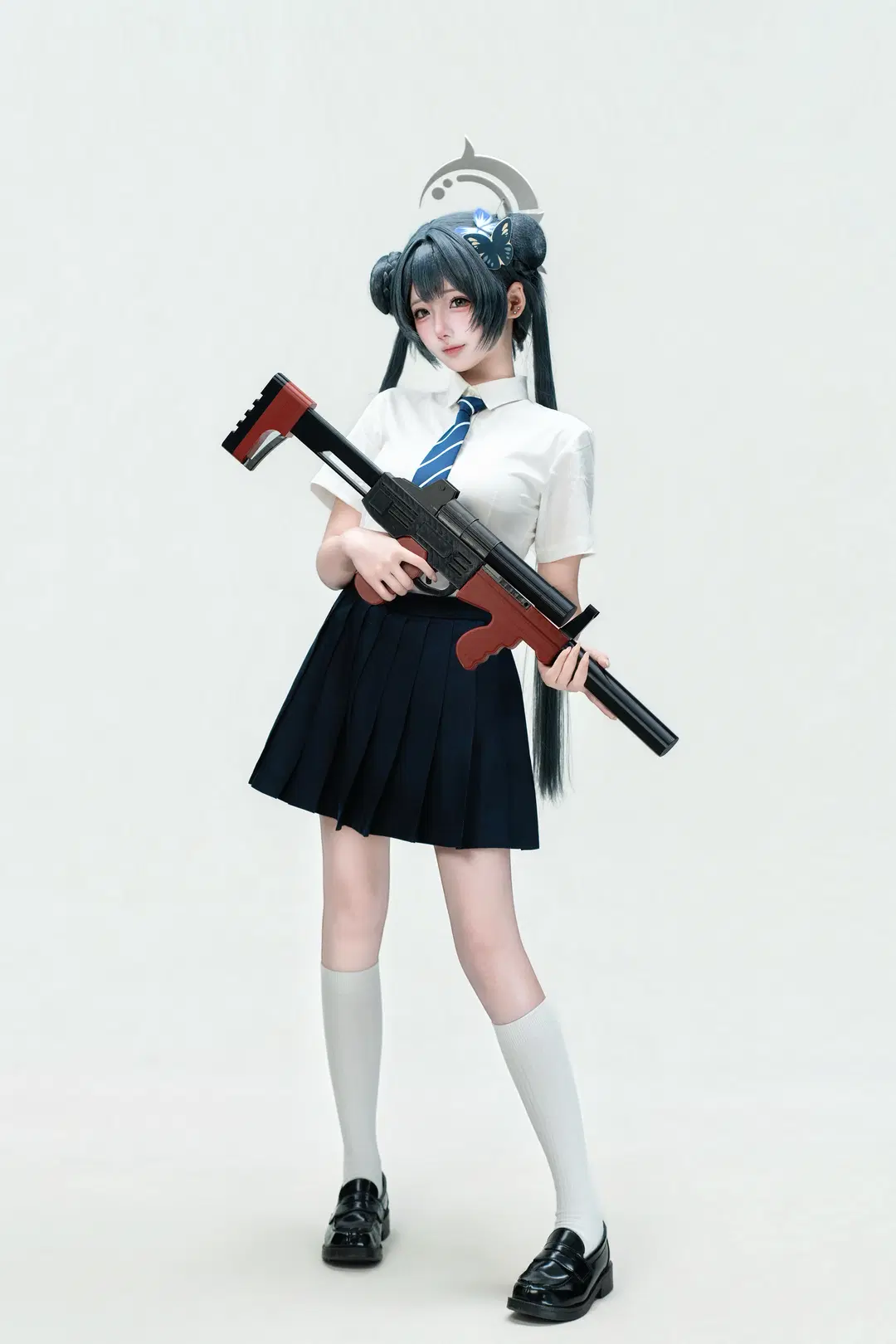 【妃咲cos】蔚蓝档案 妃咲 JK制服与枪械的绝佳演绎 - L同学不好好努力 - 第3张