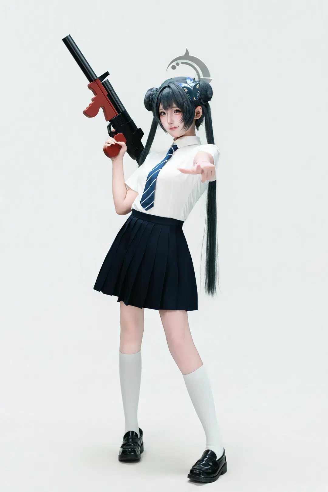 【妃咲cos】蔚蓝档案 妃咲 JK制服与枪械的绝佳演绎 - L同学不好好努力 - 第4张