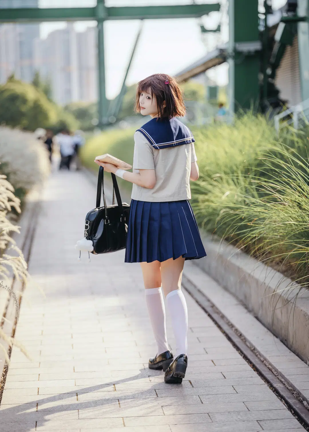 徐匯浜江の緑地におけるJK制服の日本風写真 - 蒋书剑（2_0） - 4枚目