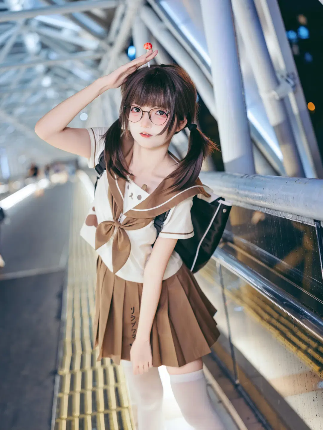 雨夜天桥的JK制服写真记录 - 蒋书剑（2_0） - 第5张