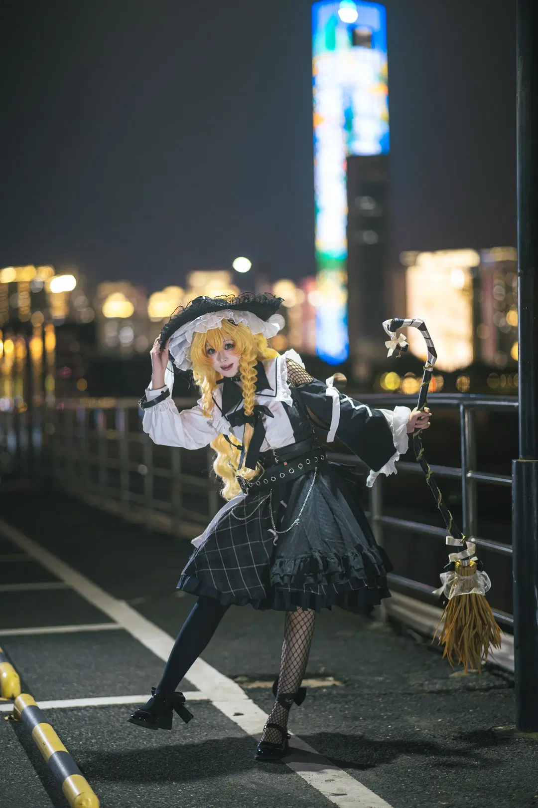 [Marisa cosplay] Touhou Project's Magician Under the Night Sky by 云间glow - Image 12