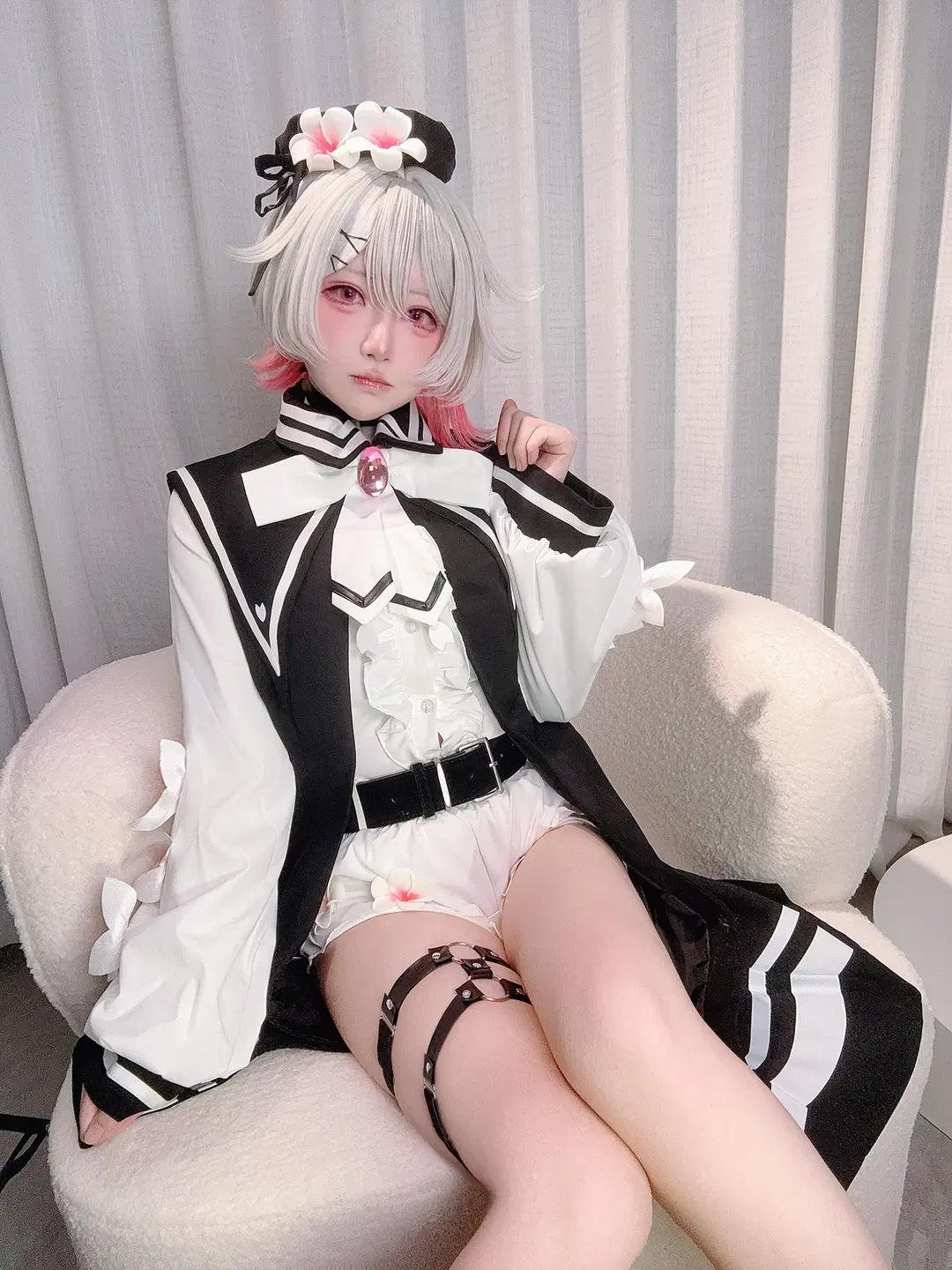 【樱羽艾玛cos】魔法少女的魔女审判，乖孩子艾玛的纯洁与疯狂 - 一织犬 - 第2张