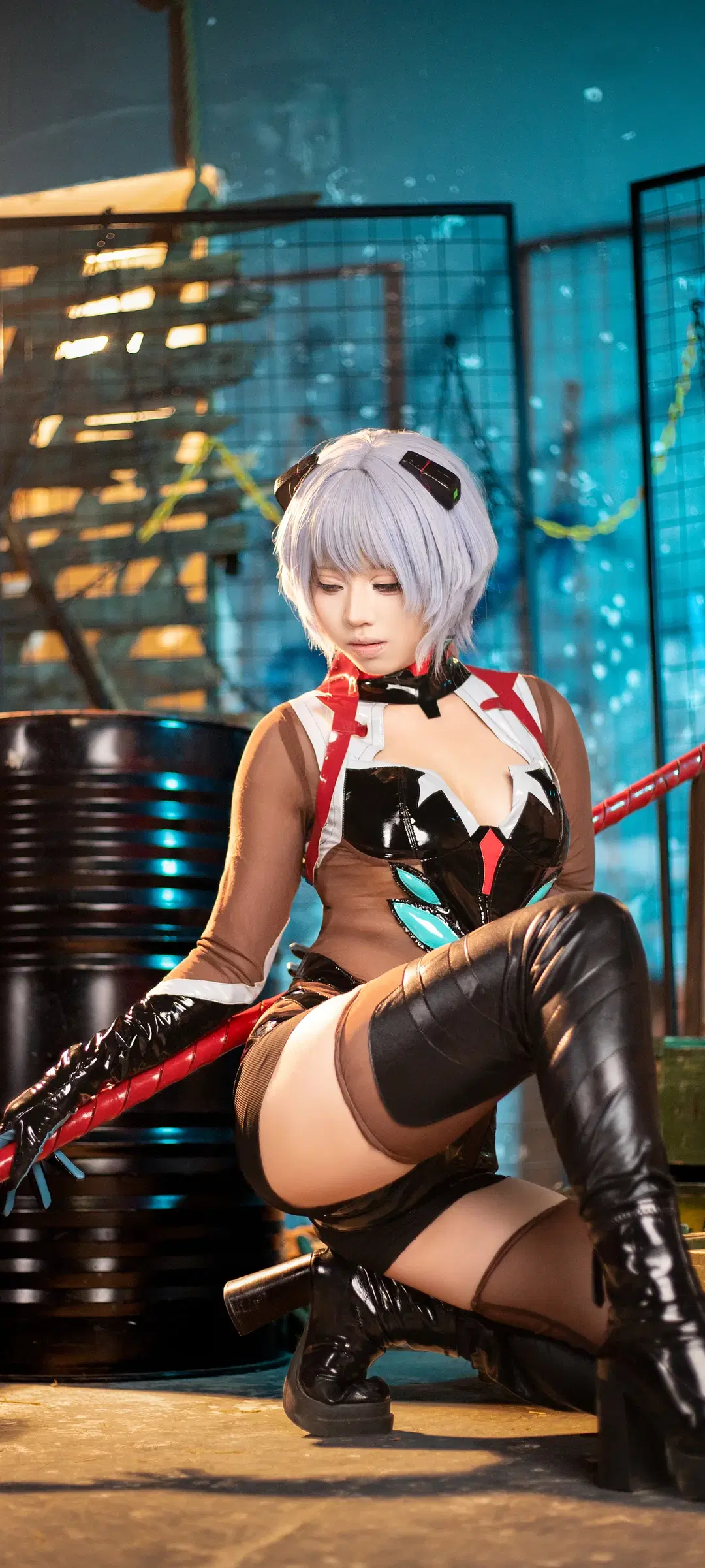 【綾波レイコスプレ】廃墟インダストリアル風セットスタジオのサイバーパンクグラビア - 阿鹏 - 2枚目