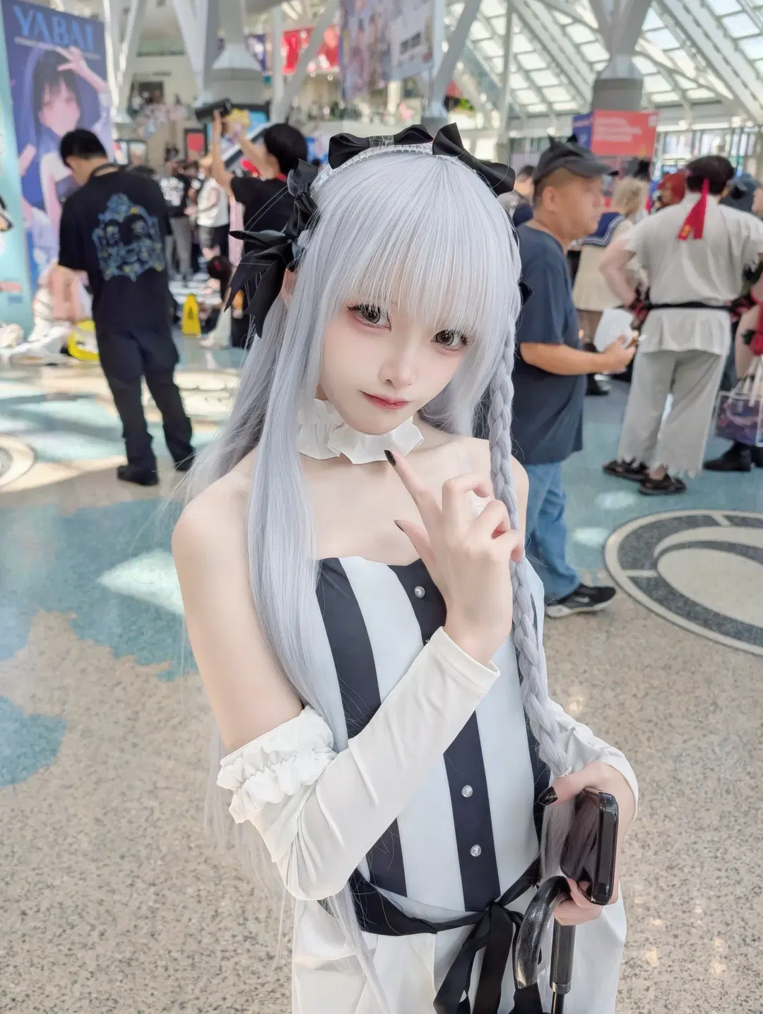 Fate/Grand Order, Convention photos, Fate/strange Fake, Francesca cosplay, flying pose girl