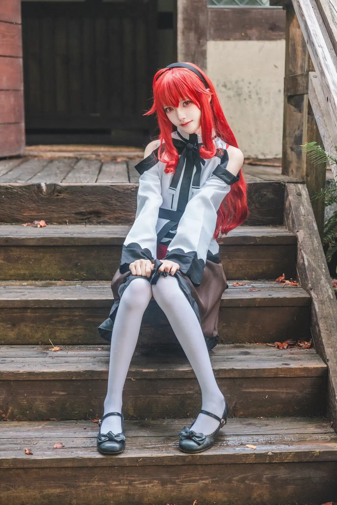 【アリスコスプレ】無職転生 赤髪の少女が紡ぐクラシカル階段の撮影記録 - 汐纸纸 - 2枚目