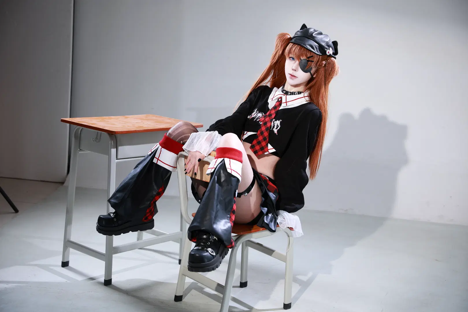 [Asuka Cosplay] Neon Genesis Evangelion White Studio Shoot: Classic Red and Black Style Reimagined by 果然 - Image 2