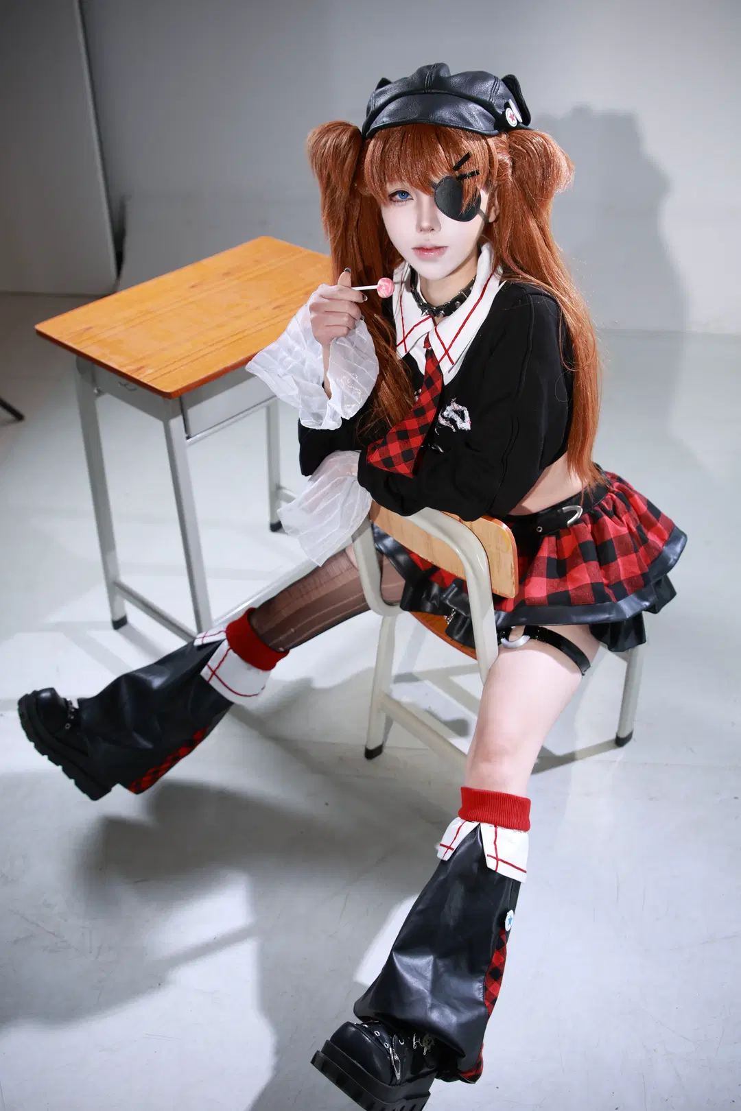 [Asuka Cosplay] Neon Genesis Evangelion White Studio Shoot: Classic Red and Black Style Reimagined by 果然 - Image 3