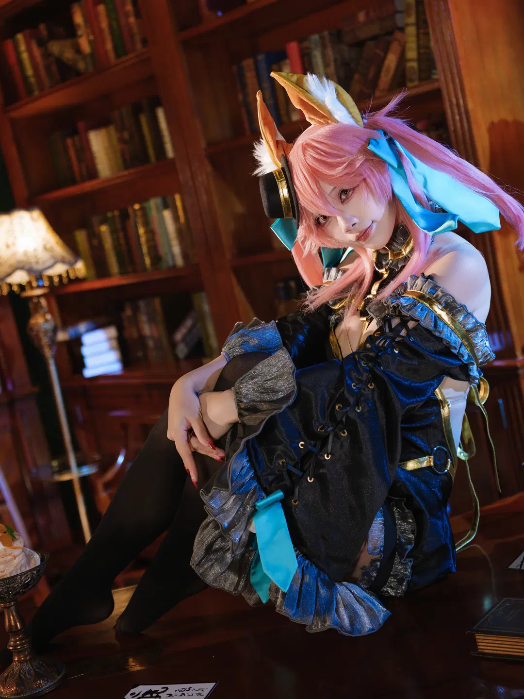 【玉藻の前 コスプレ】『Fate/Grand Order』漆黒の魔術師、レトロな書斎でのスタジオ撮影記録 - 萌萌的亚古兽HANS - 2枚目