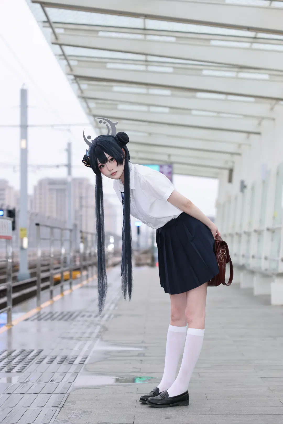 【妃咲cos】蔚蓝档案雨天站台JK制服记录 - 悲伤的肥牛卷 - 第2张