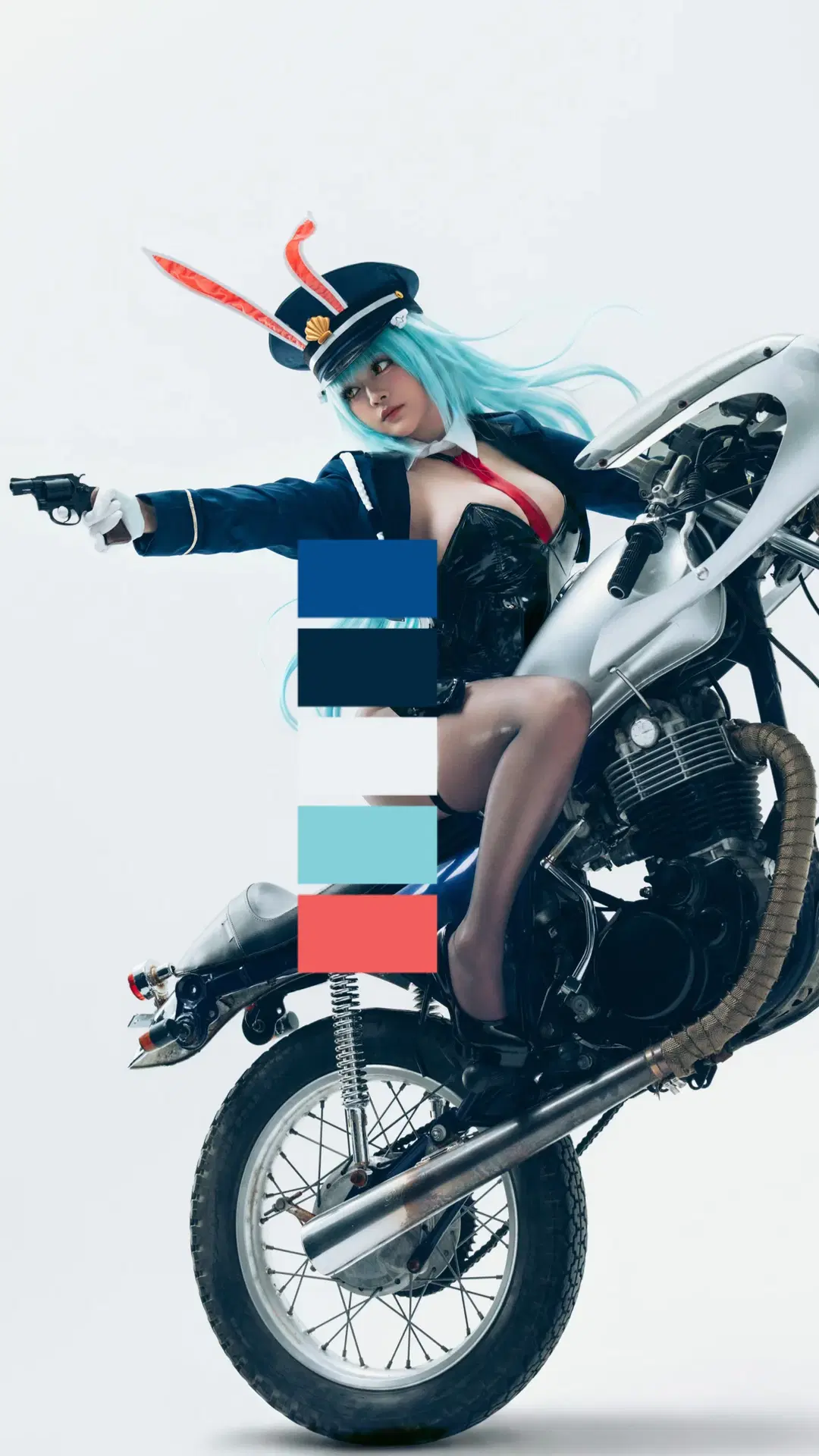 【海王星cos】兔兔警官骑警版，骑着机车的显眼包 - 看！好吃的！ - 第2张