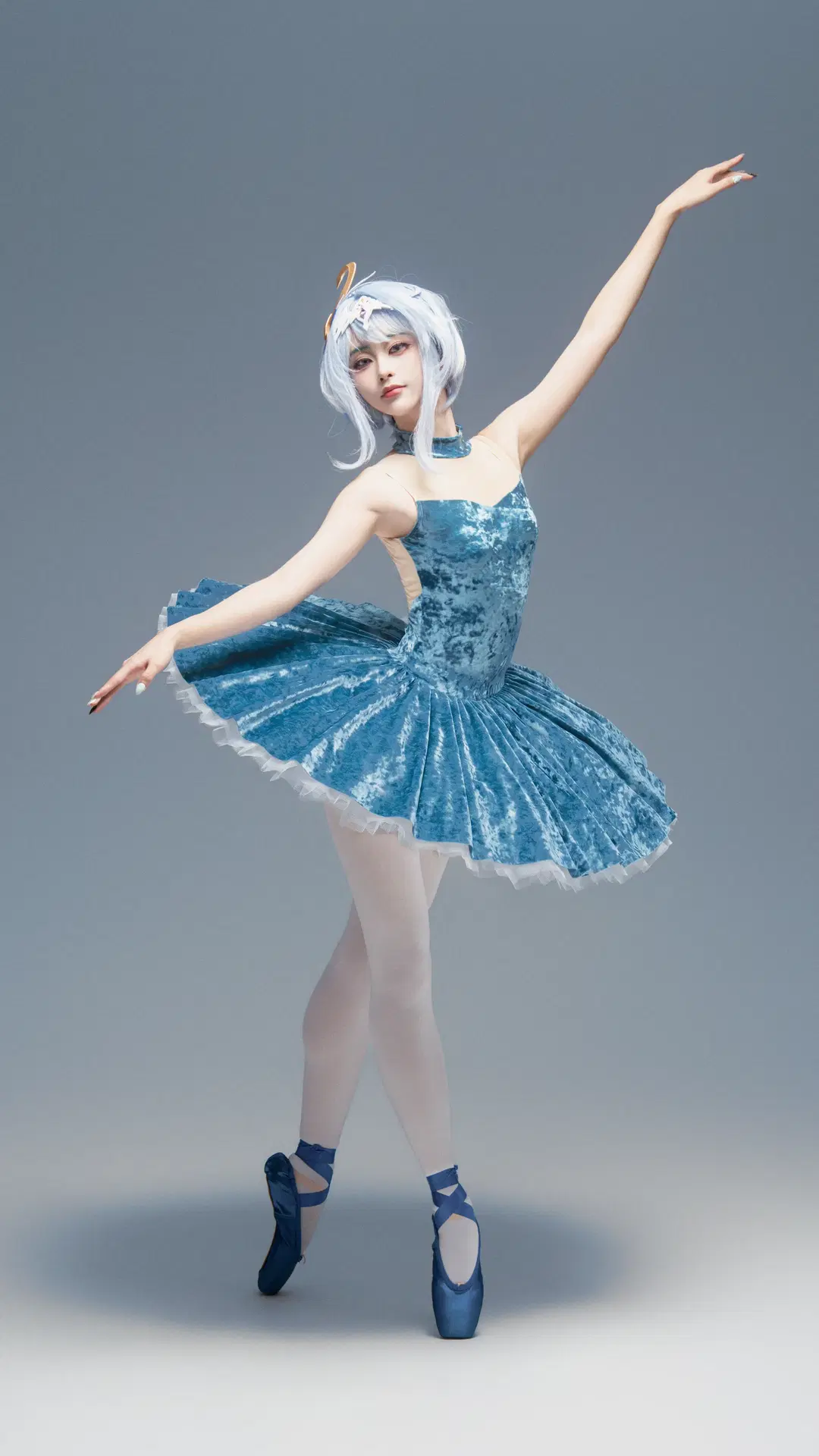[Odette cosplay] Frost of Snezhnaya: Elegant Moments of Ballet Poise by 看！好吃的！ - Image 4