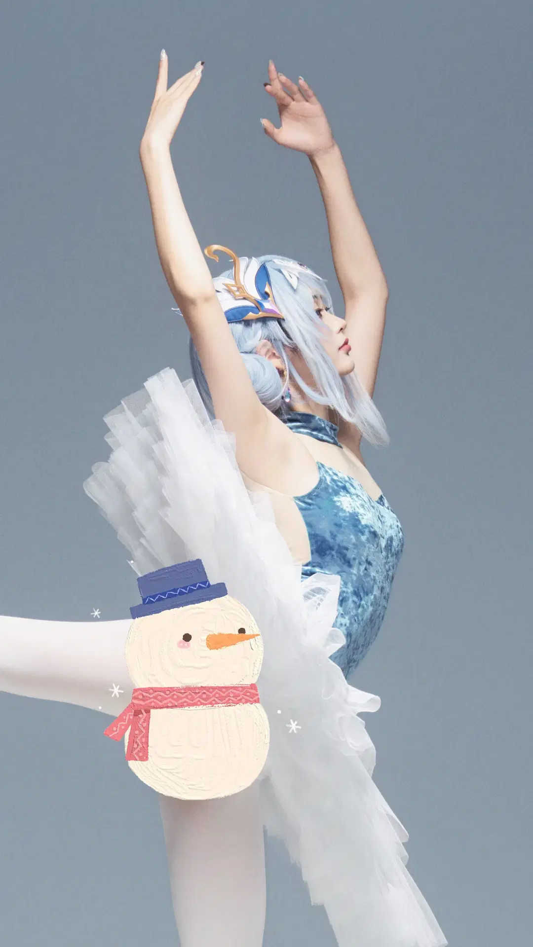 [Odette cosplay] Frost of Snezhnaya: Elegant Moments of Ballet Poise by 看！好吃的！ - Image 8