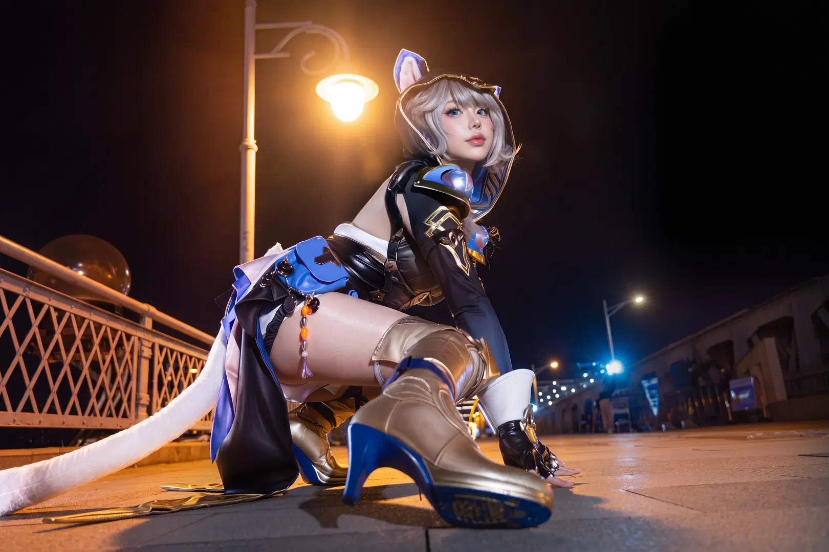 赛飞儿cos, 崩坏星穹铁道, 游戏角色扮演, 夜景cosplay, 高跟长靴