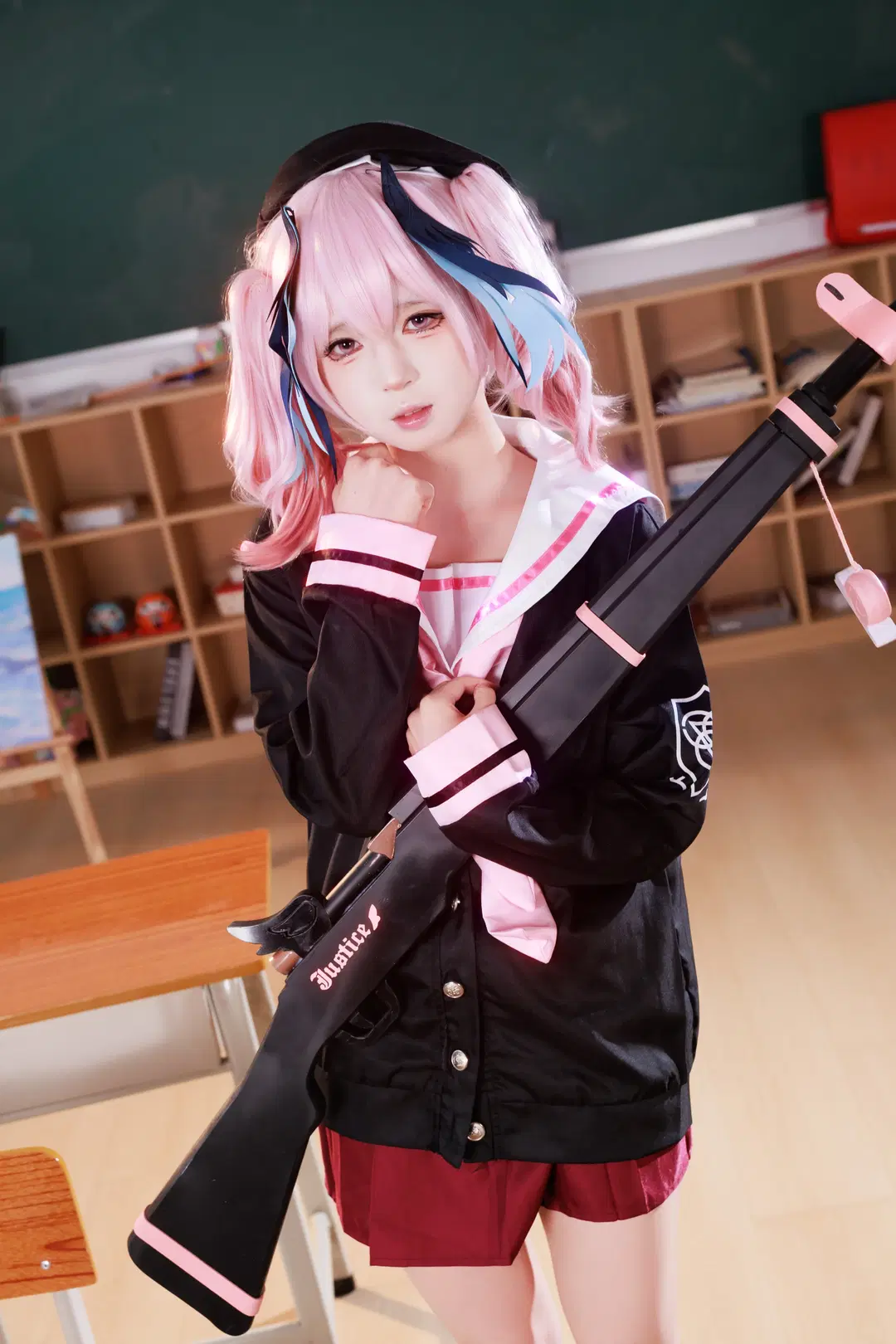 ブルーアーカイブ, 下江コハル コスプレ, ブルーアーカイブ コスプレ, 教室コスプレ, 銃器小道具
