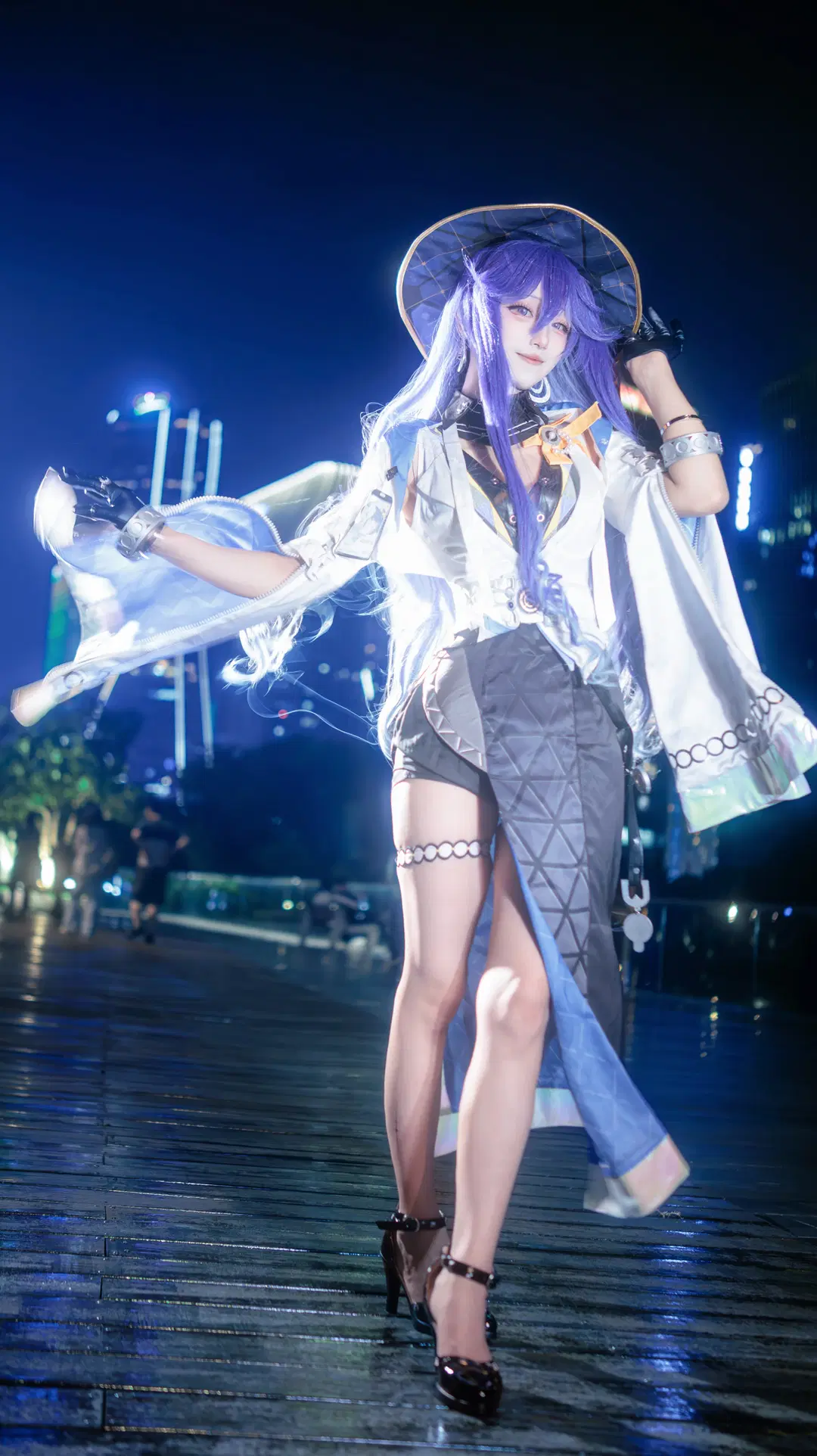 [Lucilla cosplay] Light and Shadow Records in the Night of Wuthering Waves by 在线只有5分钟 - Image 2