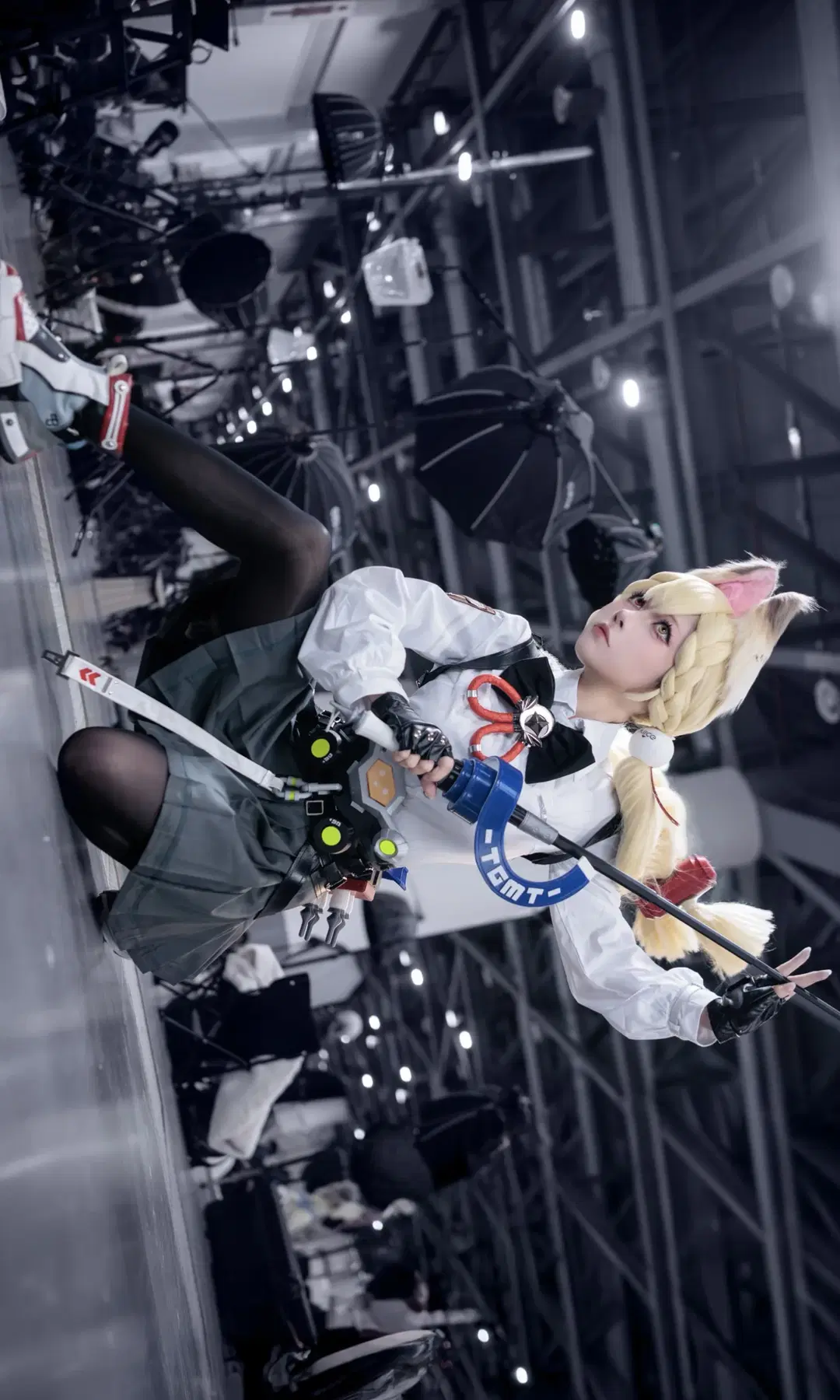 【アリス コスプレ】『ゼンレスゾーンゼロ』モノクロームの旋律を紡ぐイベント写真 - 在线只有5分钟 - 6枚目