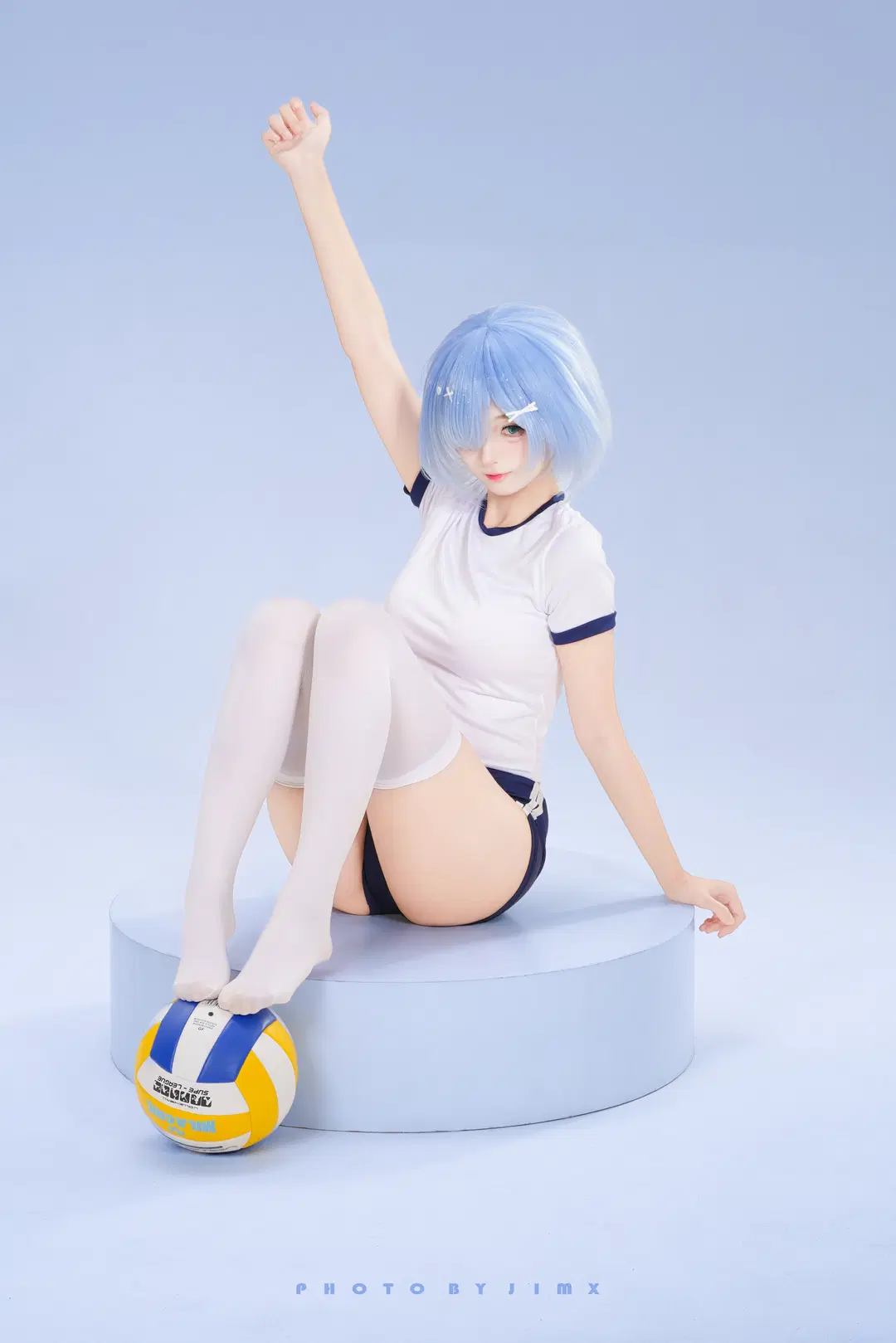 【雷姆cos】白棚排球服，蓝色冷调下的手办质感人像 - 猫活150 - 第4张