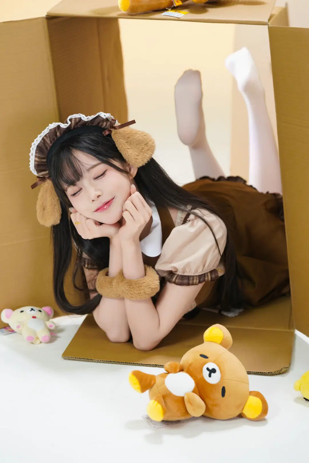 柴犬メイド服とリラックマの白ホリ撮影記録、癒やしと元気の二次元コスプレ - 猫活150 - 3枚目