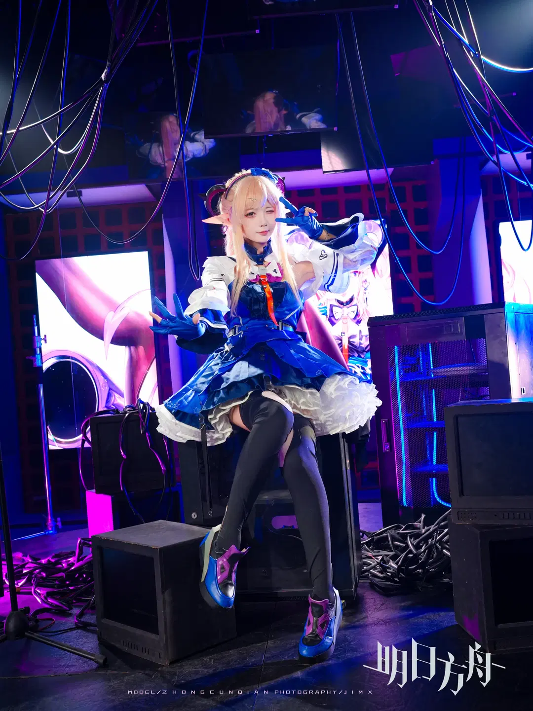 【リーノのコスプレ】『アークナイツ』懸命にアイドル活動に励むリトルアイドル - 猫活150 - 2枚目