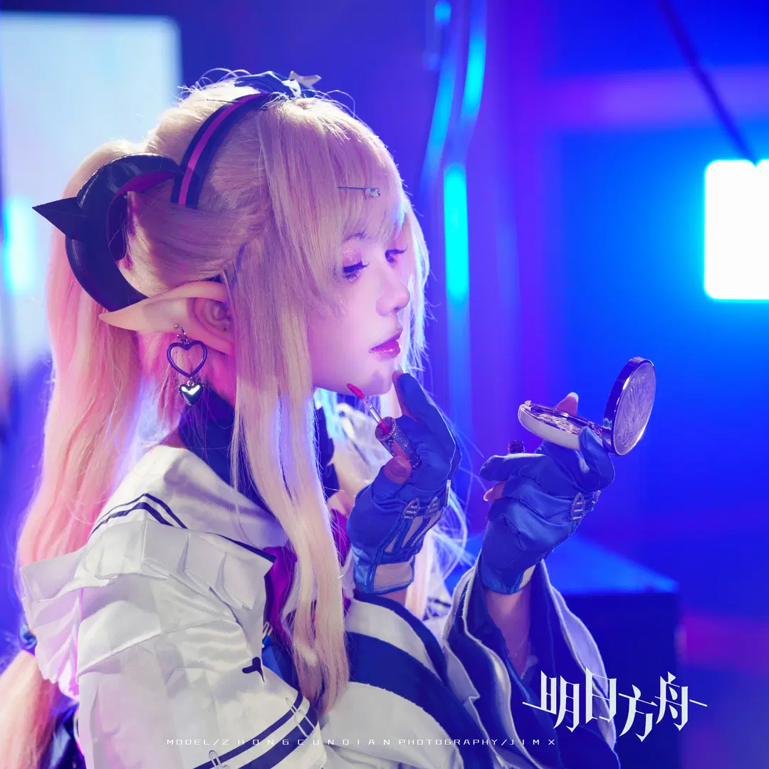 【リーノのコスプレ】『アークナイツ』懸命にアイドル活動に励むリトルアイドル - 猫活150 - 5枚目