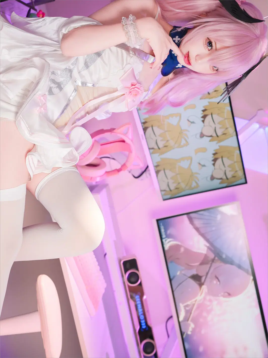 [Shimoe Koharu cosplay] Blue Archive Routine in a Pink Gaming Room by 猫活150 - Image 4