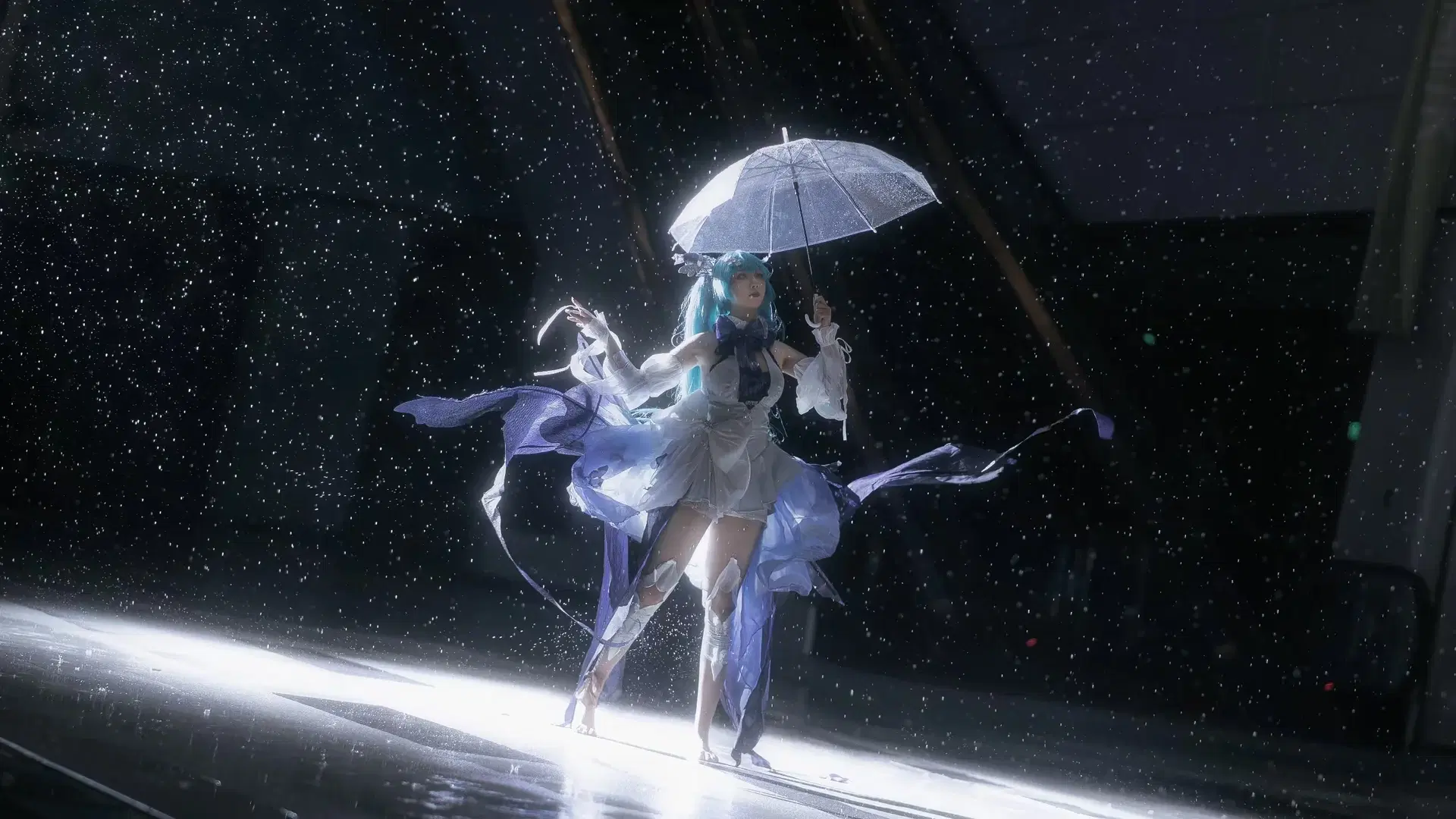 漫展返图, 初音未来, 初音未来cos, 白丝, 雨夜外景