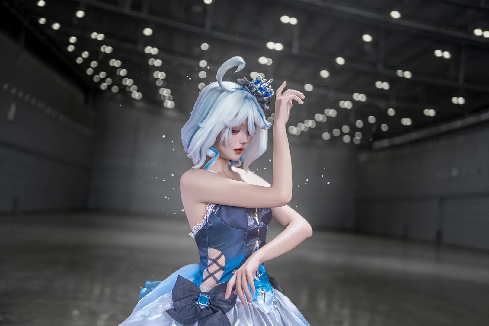 【芙宁娜cos】原神漫展场馆里拍出芭蕾舞台感 - 颜汐Mikyo - 第2张
