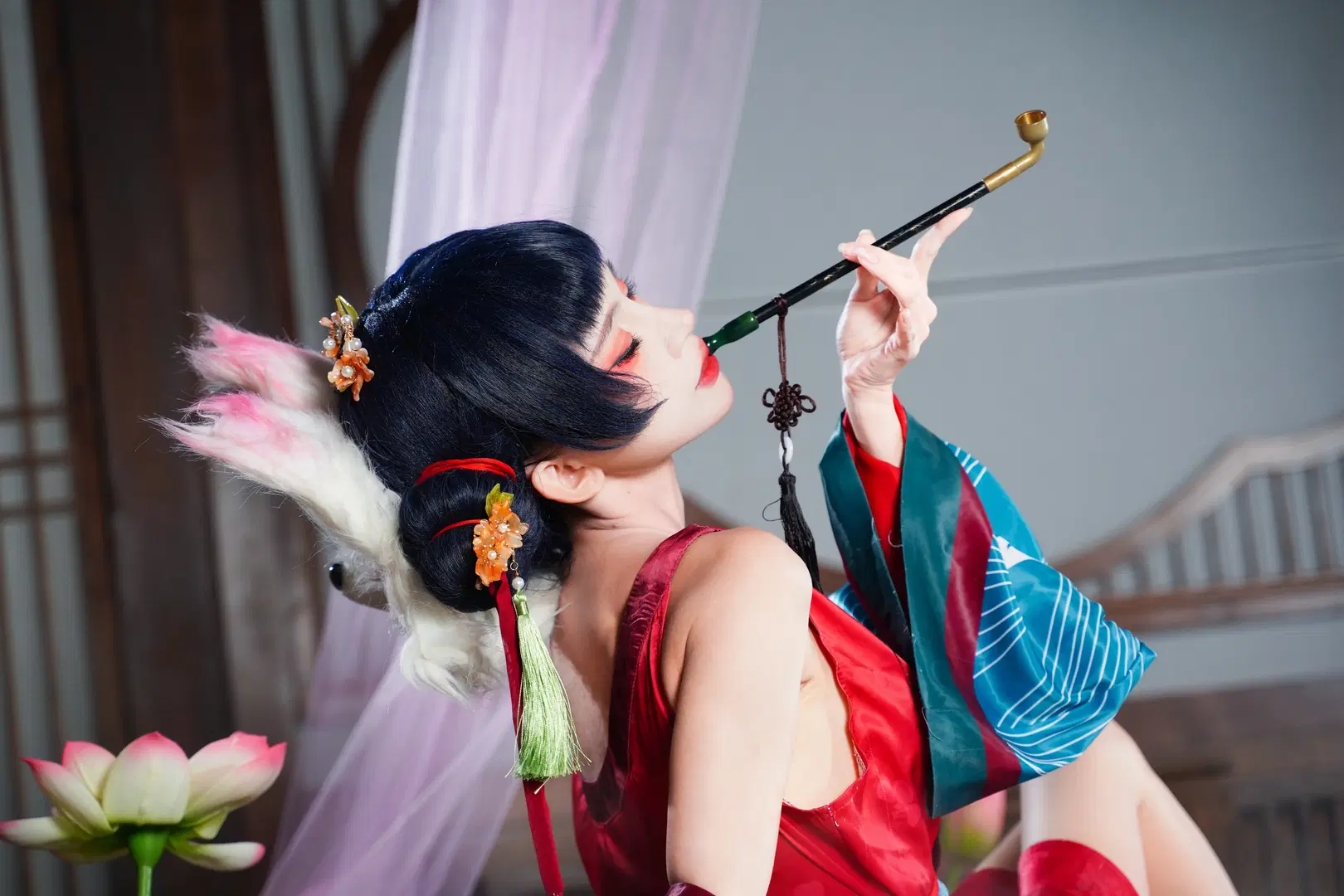 【宝青坊主コスプレ】パイプ小道具を手にする狐娘コスプレの女将、中国風コスプレの風情が最高潮に - 雷霆大屑绒 - 2枚目