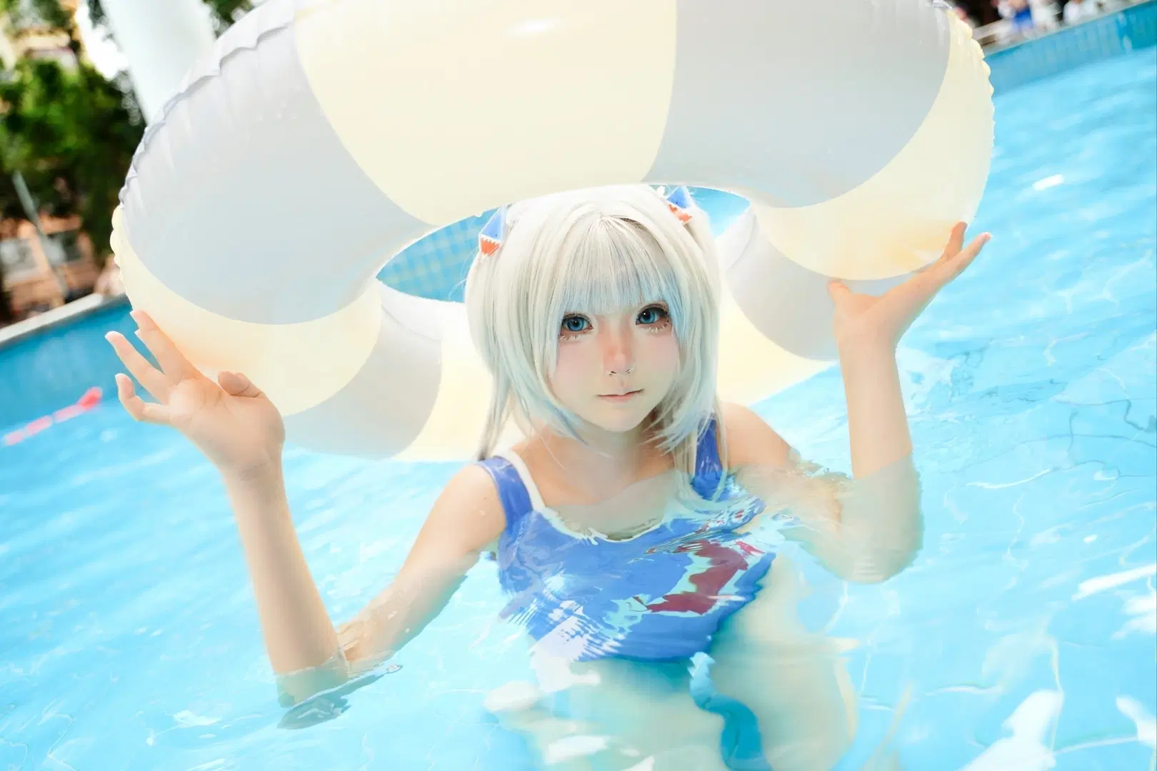 【古拉cos】夏日泳池里的小鲨鱼清凉写真 - 雷霆大屑绒 - 第2张