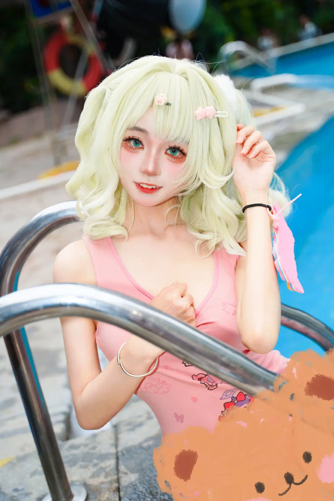 【千夏 コスプレ】青いプールサイドで紡ぐ夏の清涼感グラビア - 一棵屑松 - 2枚目