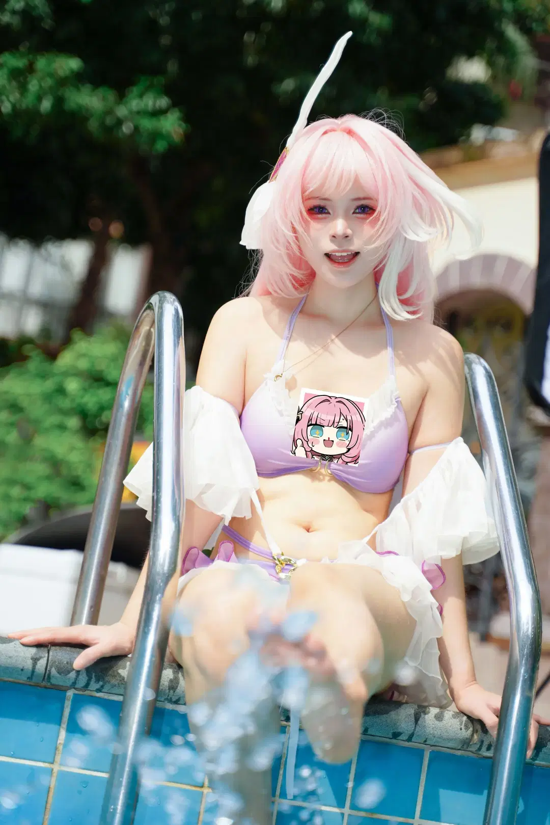 Elysia Cosplay: Summer Poolside Swimsuit Photoshoot by 雷霆大屑绒 - Image 2