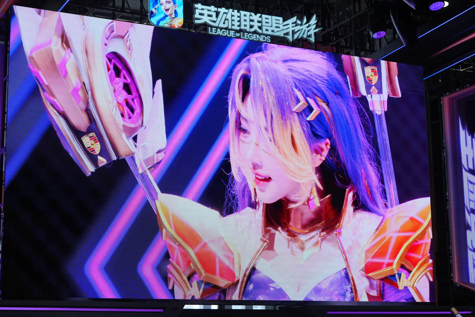 [Kai'Sa cosplay] League of Legends: Wild Rift Mecha Suit and a Disastrous Stage Start by 奕宁 - Image 9