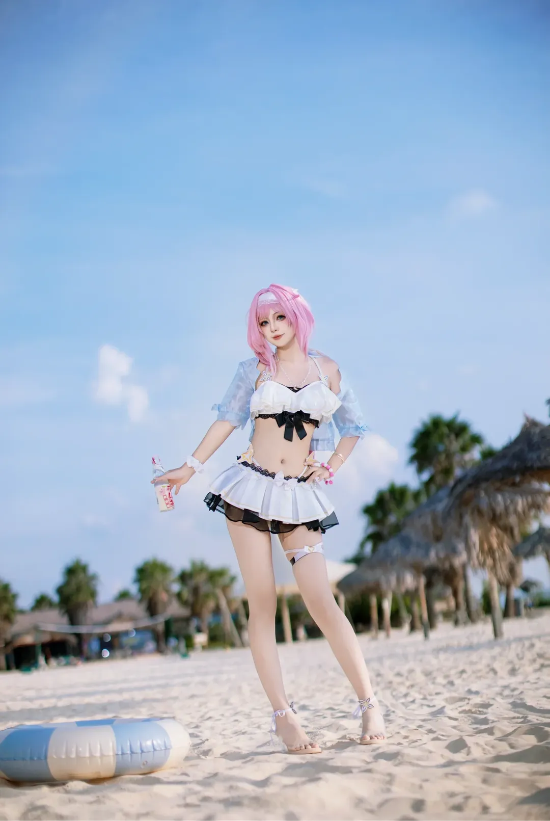 爱莉希雅cos, cosplay, 夏日摄影, 粉发美瞳, 沙滩写真