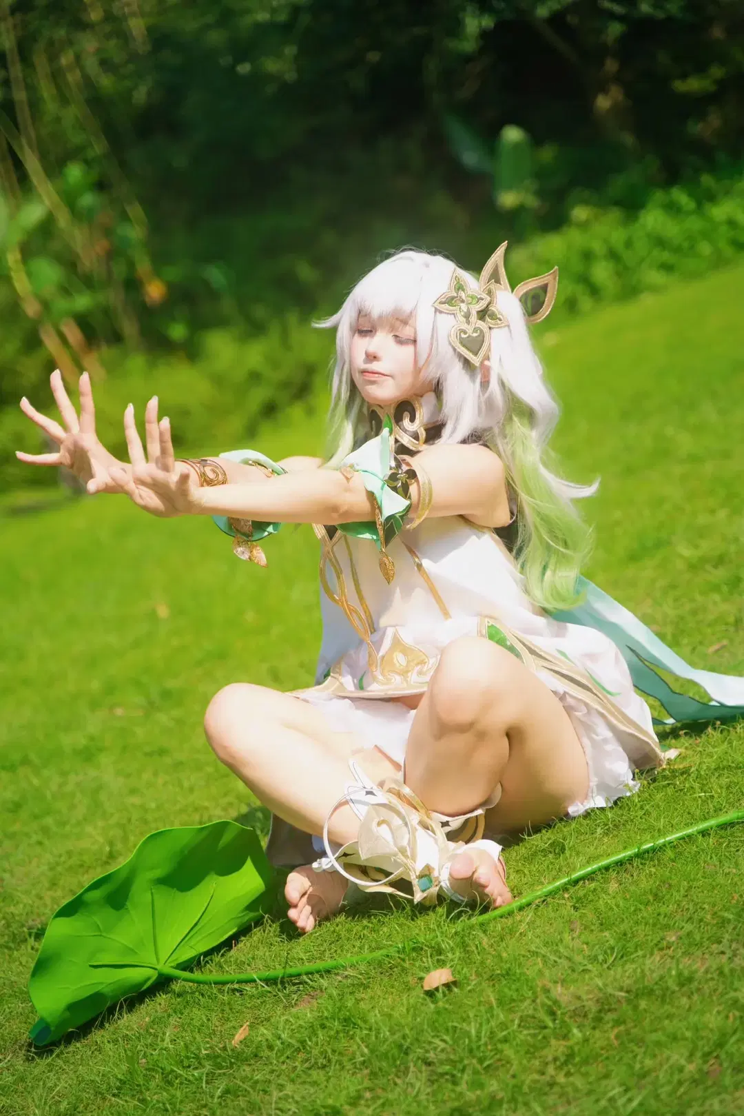 [Nahida Cosplay] Genshin Impact Dendro Archon Nahida's Sumeru forest trip by 装gay被打 - Image 2