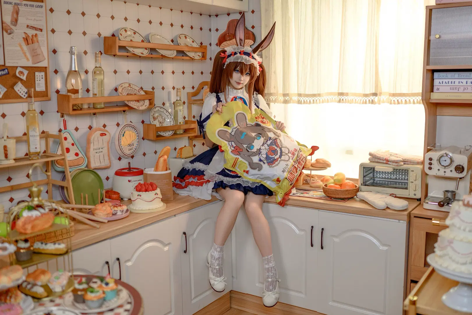 [Amiya cosplay] Arknights Bunny maid Baking Kitchen Diary by 面包 - Image 11