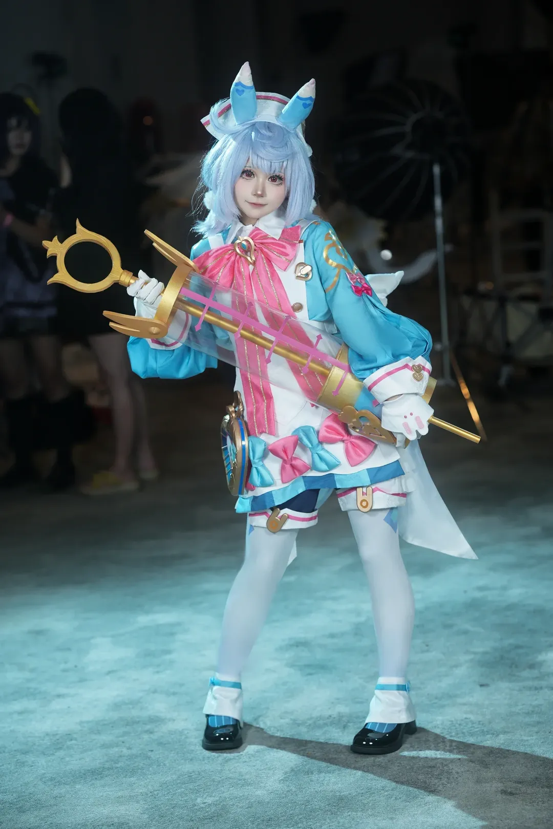 希格雯cos, 二次元cosplay, 漫展摄影, 蓝色系装扮, 特殊花纹丝袜 - 第1张